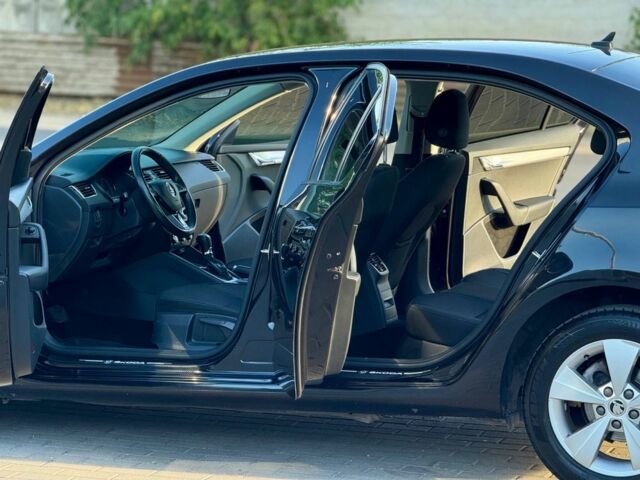 Черный Шкода Октавия, объемом двигателя 1.6 л и пробегом 250 тыс. км за 11800 $, фото 8 на Automoto.ua