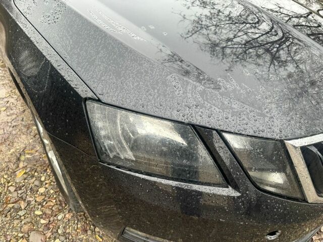 Черный Шкода Октавия, объемом двигателя 1 л и пробегом 176 тыс. км за 5690 $, фото 3 на Automoto.ua