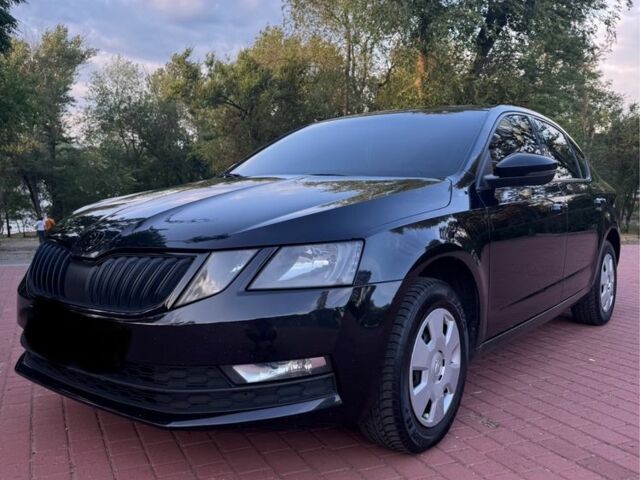 Чорний Шкода Октавія, об'ємом двигуна 1.6 л та пробігом 194 тис. км за 15000 $, фото 2 на Automoto.ua