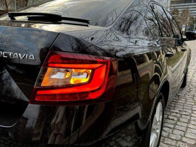 Черный Шкода Октавия, объемом двигателя 1.4 л и пробегом 134 тыс. км за 14000 $, фото 6 на Automoto.ua