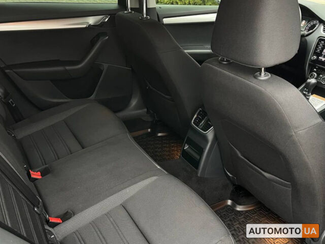 Чорний Шкода Октавія, об'ємом двигуна 1.4 л та пробігом 112 тис. км за 17400 $, фото 6 на Automoto.ua