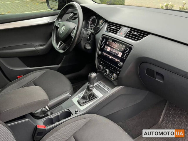 Чорний Шкода Октавія, об'ємом двигуна 1.4 л та пробігом 112 тис. км за 17400 $, фото 5 на Automoto.ua