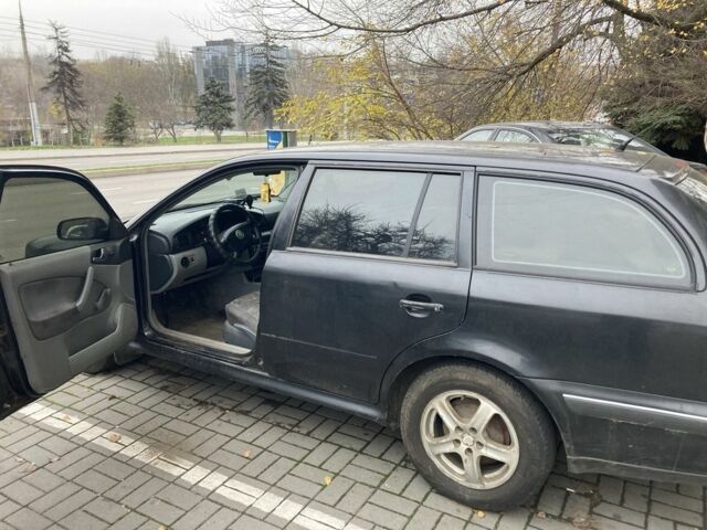 Чорний Шкода Октавія, об'ємом двигуна 1.6 л та пробігом 300 тис. км за 2500 $, фото 1 на Automoto.ua