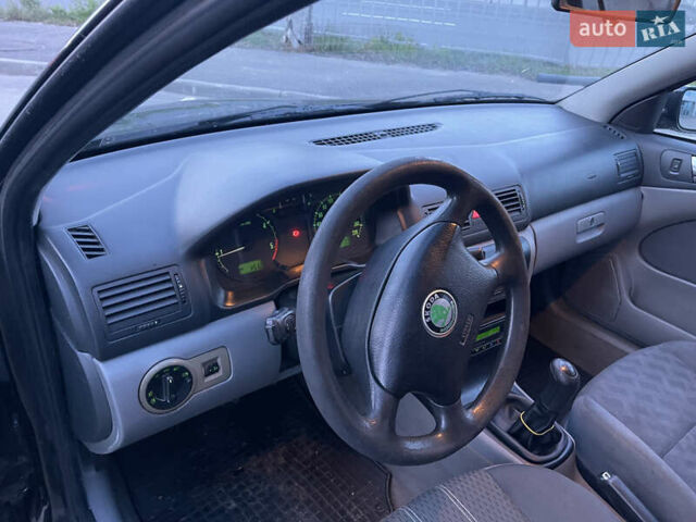 Черный Шкода Октавия, объемом двигателя 1.9 л и пробегом 423 тыс. км за 4200 $, фото 18 на Automoto.ua