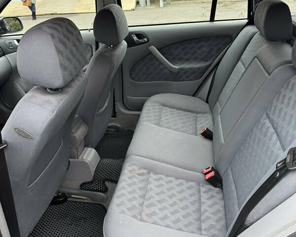 Черный Шкода Октавия, объемом двигателя 1.98 л и пробегом 188 тыс. км за 4200 $, фото 10 на Automoto.ua