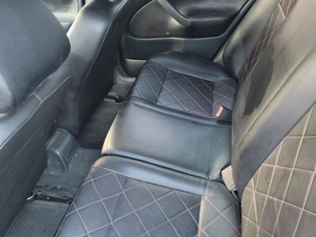 Черный Шкода Октавия, объемом двигателя 1 л и пробегом 302 тыс. км за 1600 $, фото 4 на Automoto.ua