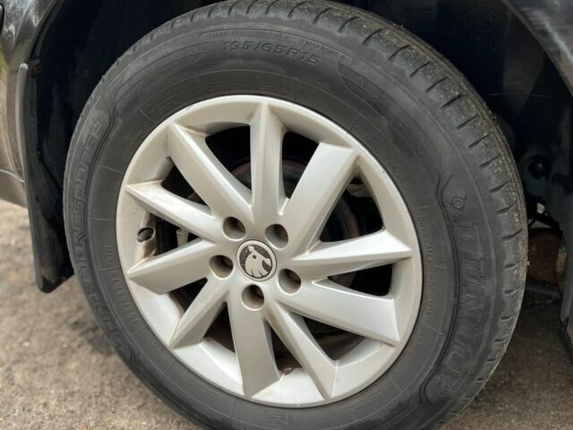 Чорний Шкода Октавія, об'ємом двигуна 1.9 л та пробігом 250 тис. км за 2650 $, фото 9 на Automoto.ua