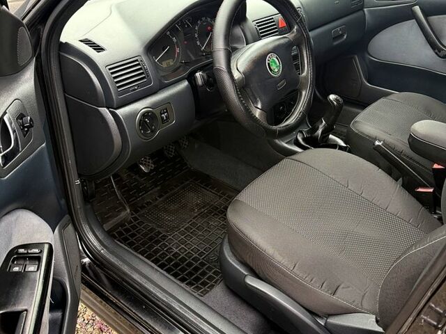 Чорний Шкода Октавія, об'ємом двигуна 1.6 л та пробігом 219 тис. км за 4650 $, фото 6 на Automoto.ua