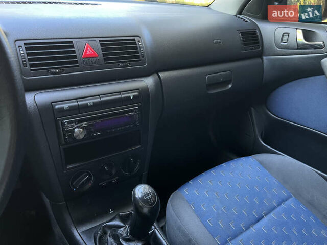 Чорний Шкода Октавія, об'ємом двигуна 1.6 л та пробігом 288 тис. км за 4200 $, фото 8 на Automoto.ua