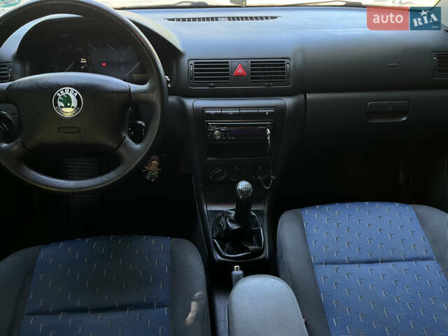 Чорний Шкода Октавія, об'ємом двигуна 1.6 л та пробігом 288 тис. км за 4200 $, фото 9 на Automoto.ua