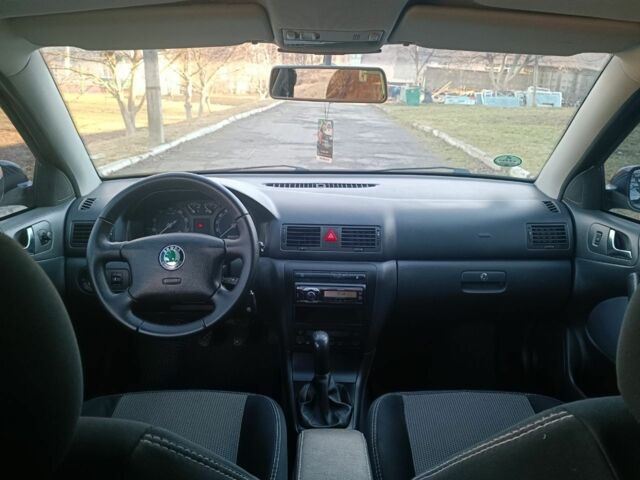 Чорний Шкода Октавія, об'ємом двигуна 2 л та пробігом 217 тис. км за 4500 $, фото 5 на Automoto.ua