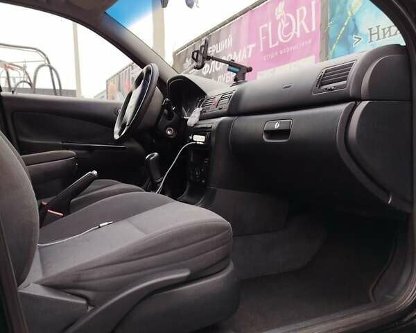 Чорний Шкода Октавія, об'ємом двигуна 1.6 л та пробігом 231 тис. км за 5000 $, фото 13 на Automoto.ua