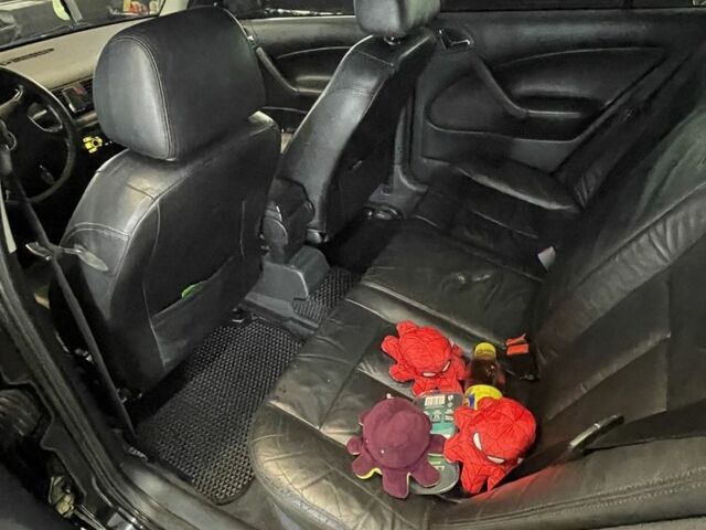 Черный Шкода Октавия, объемом двигателя 2 л и пробегом 275 тыс. км за 4800 $, фото 10 на Automoto.ua