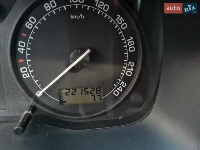 Черный Шкода Октавия, объемом двигателя 1.6 л и пробегом 221 тыс. км за 3200 $, фото 23 на Automoto.ua