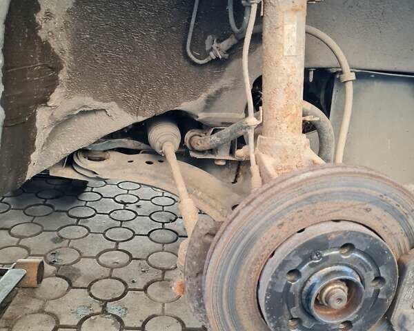 Черный Шкода Октавия, объемом двигателя 1.6 л и пробегом 221 тыс. км за 3200 $, фото 27 на Automoto.ua