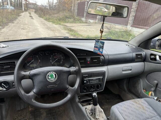 Черный Шкода Октавия, объемом двигателя 1.9 л и пробегом 260 тыс. км за 1550 $, фото 7 на Automoto.ua