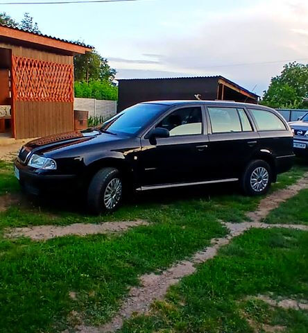 Черный Шкода Октавия, объемом двигателя 1.6 л и пробегом 0 тыс. км за 4300 $, фото 2 на Automoto.ua