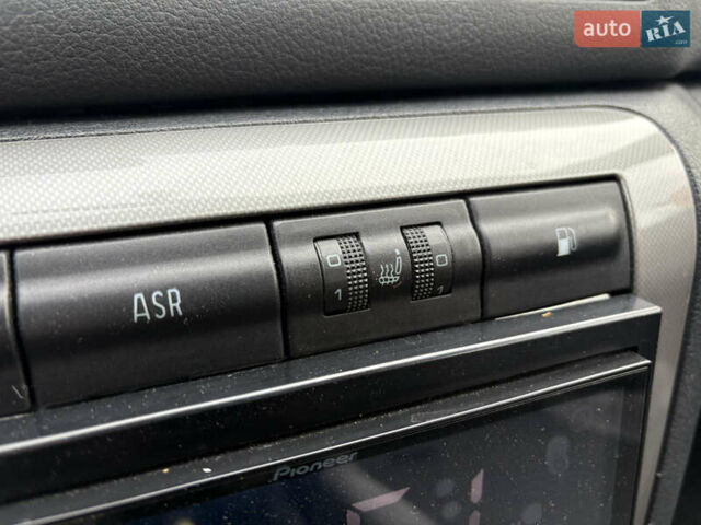 Черный Шкода Октавия, объемом двигателя 1.98 л и пробегом 240 тыс. км за 4450 $, фото 10 на Automoto.ua