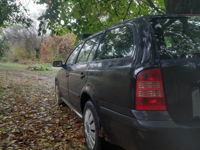 Черный Шкода Октавия, объемом двигателя 1.9 л и пробегом 379 тыс. км за 2495 $, фото 2 на Automoto.ua