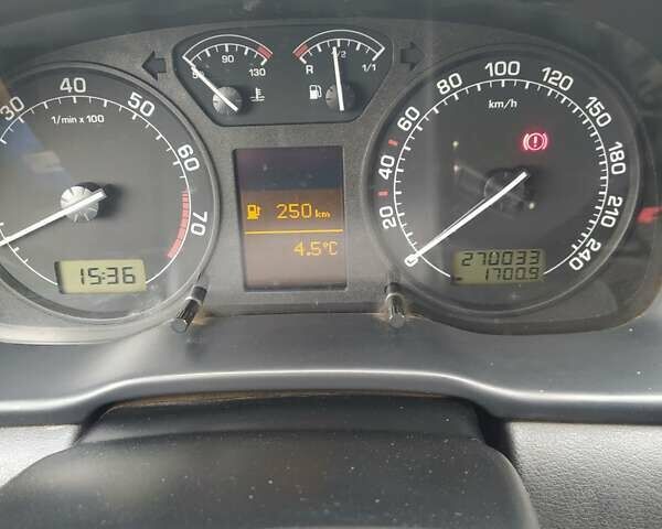 Черный Шкода Октавия, объемом двигателя 1.6 л и пробегом 270 тыс. км за 4500 $, фото 1 на Automoto.ua
