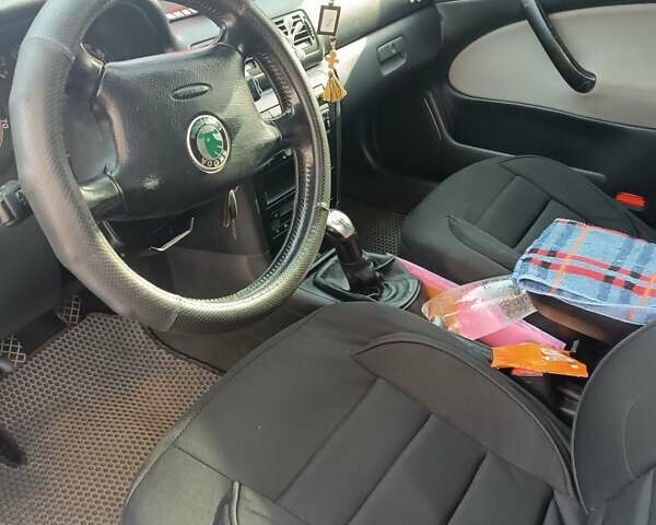 Черный Шкода Октавия, объемом двигателя 1.8 л и пробегом 300 тыс. км за 3700 $, фото 6 на Automoto.ua