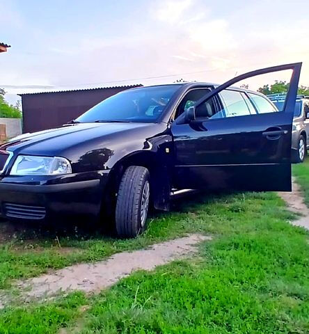 Черный Шкода Октавия, объемом двигателя 1.6 л и пробегом 0 тыс. км за 4300 $, фото 6 на Automoto.ua