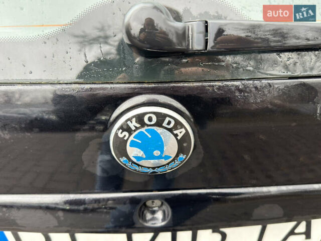 Черный Шкода Октавия, объемом двигателя 1.6 л и пробегом 215 тыс. км за 4800 $, фото 14 на Automoto.ua