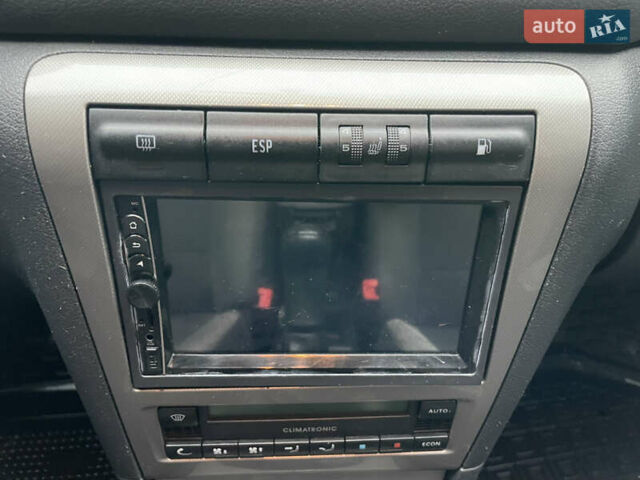 Черный Шкода Октавия, объемом двигателя 1.6 л и пробегом 348 тыс. км за 4200 $, фото 26 на Automoto.ua