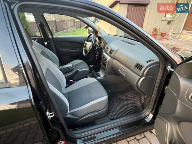 Черный Шкода Октавия, объемом двигателя 1.6 л и пробегом 168 тыс. км за 4950 $, фото 10 на Automoto.ua