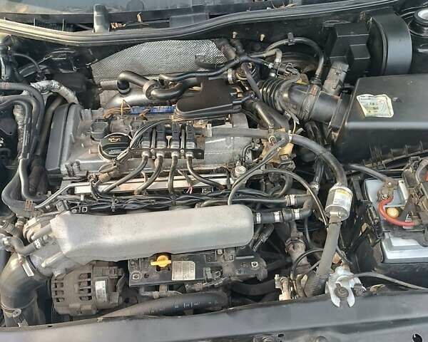 Черный Шкода Октавия, объемом двигателя 1.8 л и пробегом 300 тыс. км за 3700 $, фото 4 на Automoto.ua