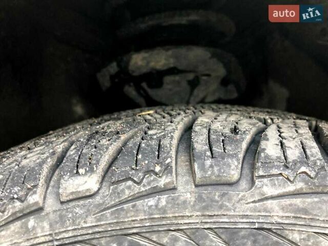 Черный Шкода Октавия, объемом двигателя 1.6 л и пробегом 234 тыс. км за 4500 $, фото 7 на Automoto.ua