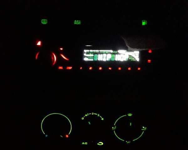 Черный Шкода Октавия, объемом двигателя 1.6 л и пробегом 204 тыс. км за 5200 $, фото 14 на Automoto.ua