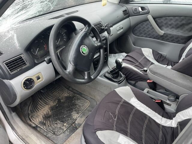 Чорний Шкода Октавія, об'ємом двигуна 0 л та пробігом 268 тис. км за 1200 $, фото 6 на Automoto.ua