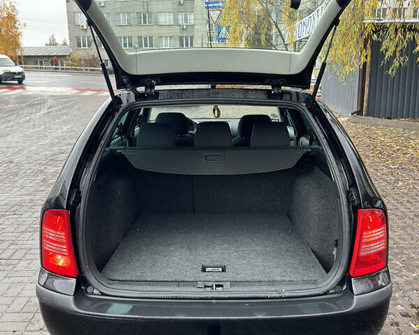 Черный Шкода Октавия, объемом двигателя 1.6 л и пробегом 215 тыс. км за 4800 $, фото 6 на Automoto.ua