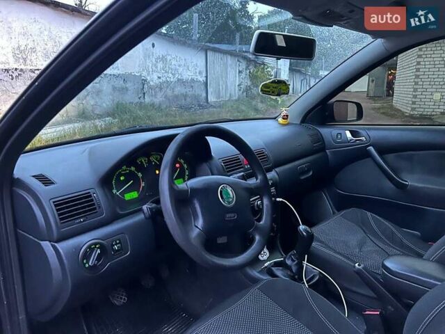 Чорний Шкода Октавія, об'ємом двигуна 1.6 л та пробігом 260 тис. км за 3950 $, фото 28 на Automoto.ua