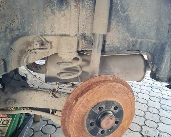 Черный Шкода Октавия, объемом двигателя 1.6 л и пробегом 221 тыс. км за 3200 $, фото 26 на Automoto.ua