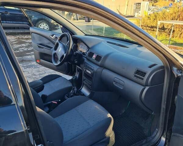 Черный Шкода Октавия, объемом двигателя 1.6 л и пробегом 221 тыс. км за 3200 $, фото 18 на Automoto.ua