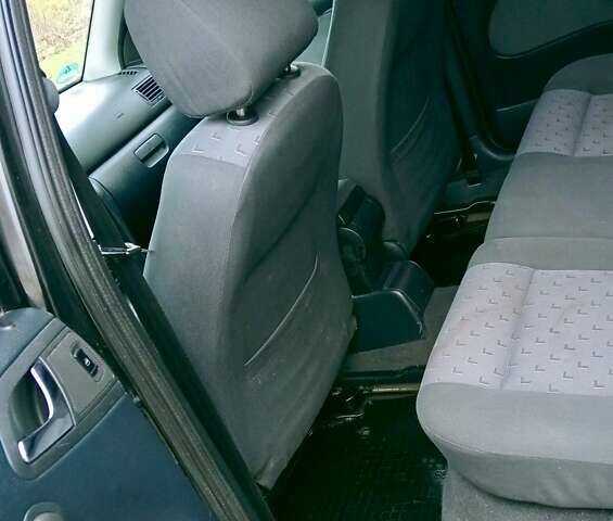 Черный Шкода Октавия, объемом двигателя 1.6 л и пробегом 220 тыс. км за 4600 $, фото 25 на Automoto.ua