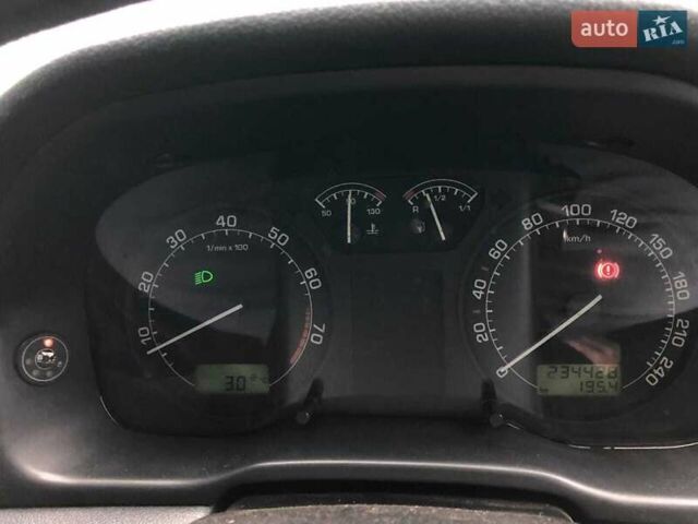 Черный Шкода Октавия, объемом двигателя 1.6 л и пробегом 234 тыс. км за 4500 $, фото 10 на Automoto.ua