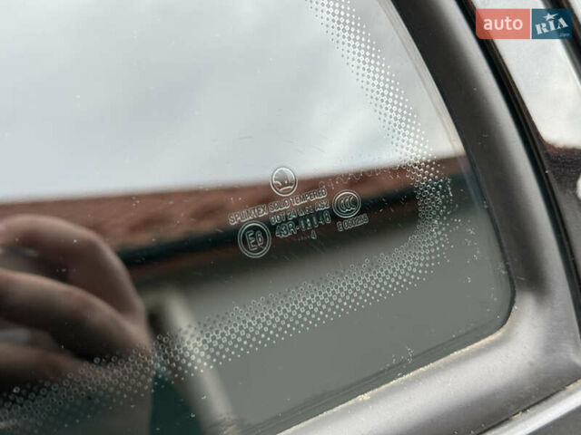 Черный Шкода Октавия, объемом двигателя 2 л и пробегом 286 тыс. км за 5400 $, фото 45 на Automoto.ua