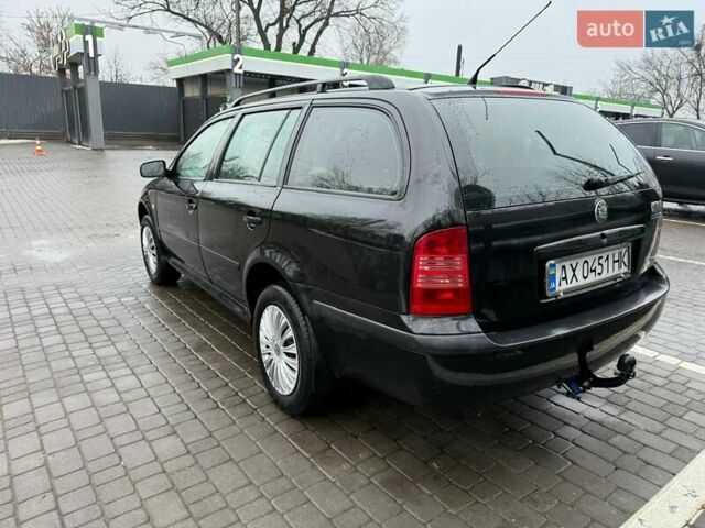 Черный Шкода Октавия, объемом двигателя 1.6 л и пробегом 261 тыс. км за 5700 $, фото 6 на Automoto.ua