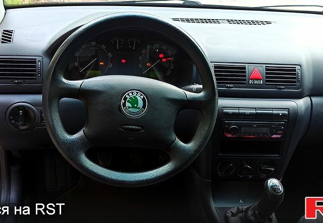 Черный Шкода Октавия, объемом двигателя 1.6 л и пробегом 180 тыс. км за 5500 $, фото 3 на Automoto.ua