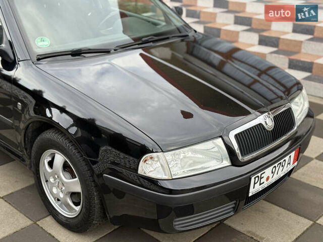Черный Шкода Октавия, объемом двигателя 2 л и пробегом 286 тыс. км за 5400 $, фото 10 на Automoto.ua
