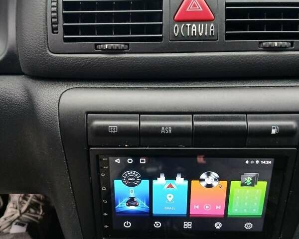 Чорний Шкода Октавія, об'ємом двигуна 1.6 л та пробігом 274 тис. км за 3950 $, фото 11 на Automoto.ua