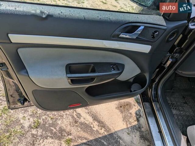 Черный Шкода Октавия, объемом двигателя 1.6 л и пробегом 273 тыс. км за 4350 $, фото 11 на Automoto.ua