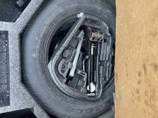 Черный Шкода Октавия, объемом двигателя 1.6 л и пробегом 217 тыс. км за 4599 $, фото 20 на Automoto.ua