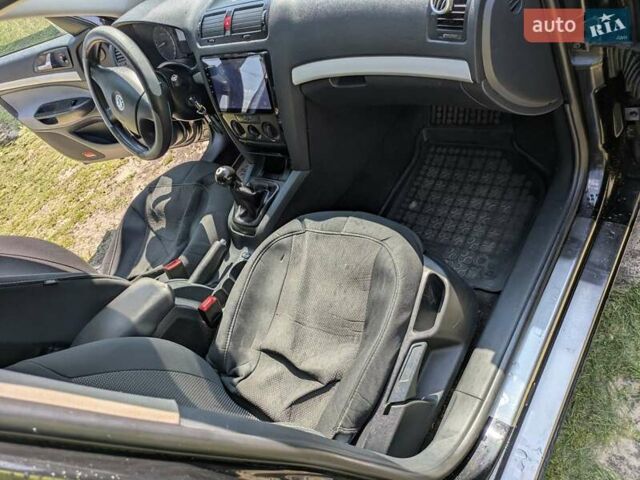 Черный Шкода Октавия, объемом двигателя 1.6 л и пробегом 273 тыс. км за 4350 $, фото 9 на Automoto.ua