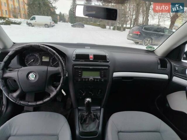 Чорний Шкода Октавія, об'ємом двигуна 1.6 л та пробігом 207 тис. км за 5700 $, фото 30 на Automoto.ua