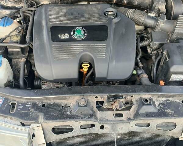 Черный Шкода Октавия, объемом двигателя 1.6 л и пробегом 274 тыс. км за 4250 $, фото 12 на Automoto.ua