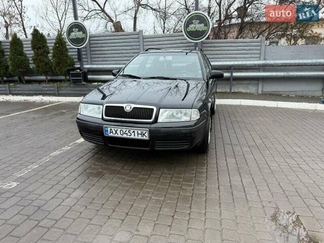 Черный Шкода Октавия, объемом двигателя 1.6 л и пробегом 261 тыс. км за 5700 $, фото 1 на Automoto.ua